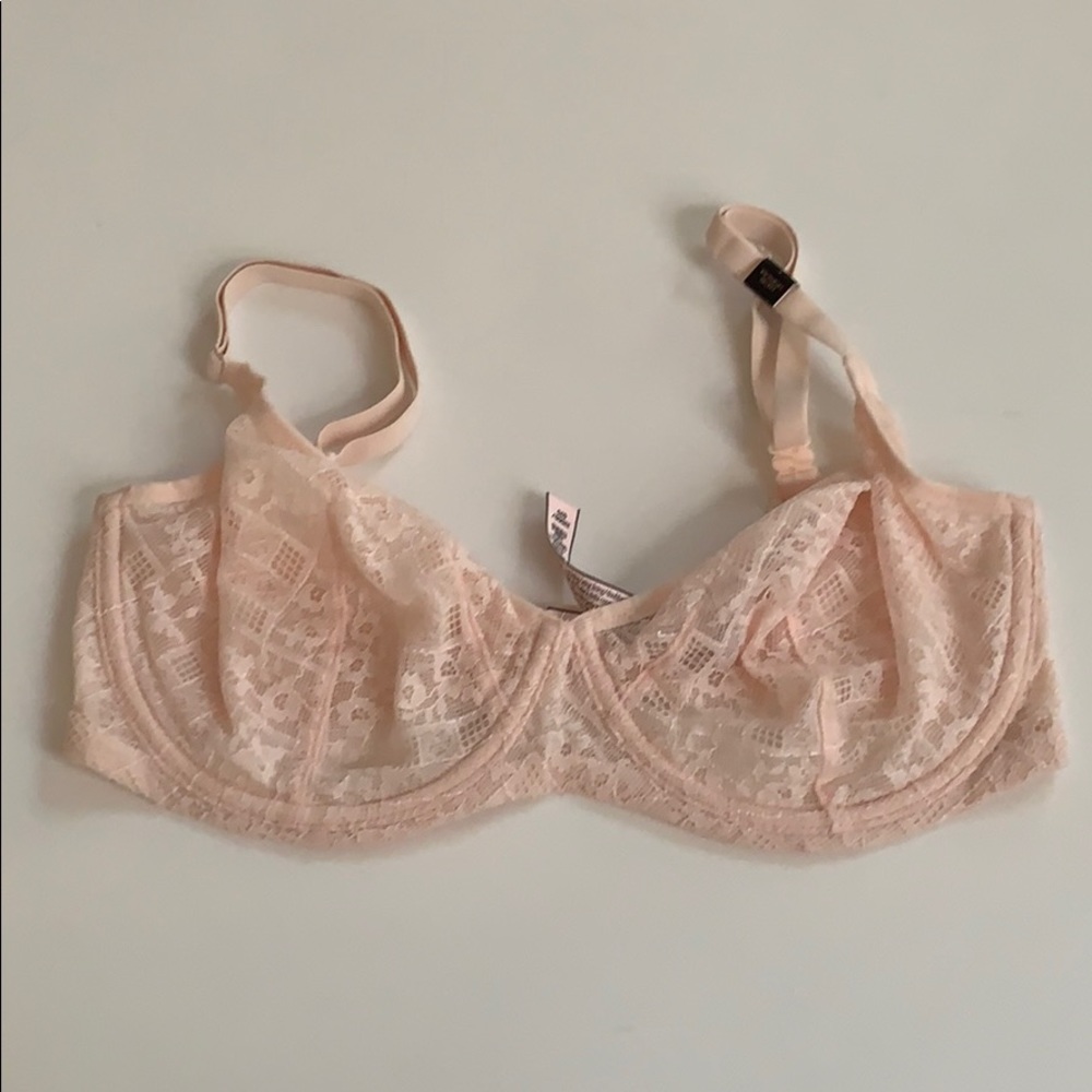 LAST DAY! 📦 VS Lace Bra